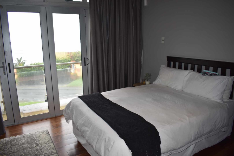 5 Bedroom Property for Sale in Gonubie Eastern Cape
